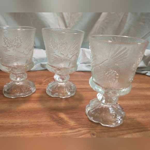 Tiara Indiana Glass Ponderosa Pine Cone Tree Footed Goblet Cup 6'” Christmas 4pc - Picture 3 of 9